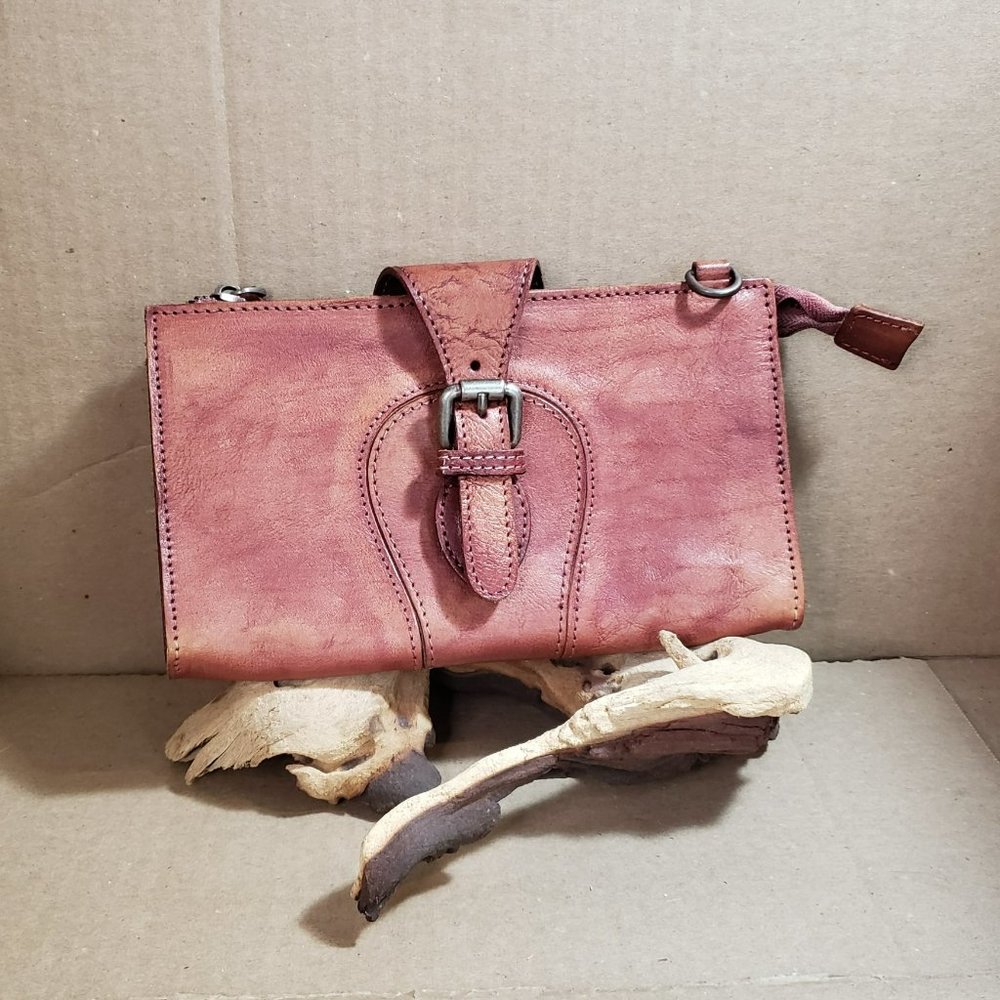 NWOT Artisan Hand Stain Leather Wallet Clutch